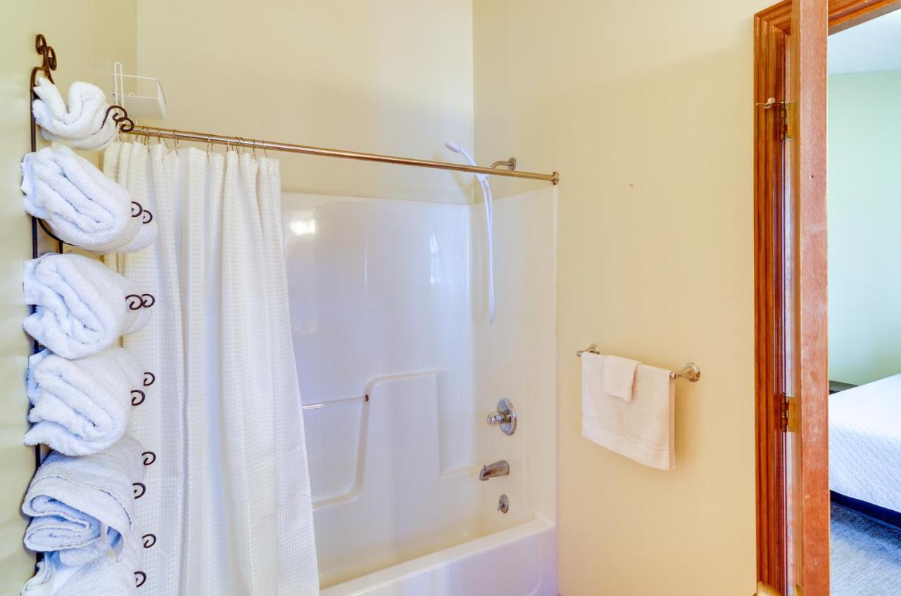 Burnside Resort Cabin With Hot Tub And Outdoor Spots! Bagian luar foto