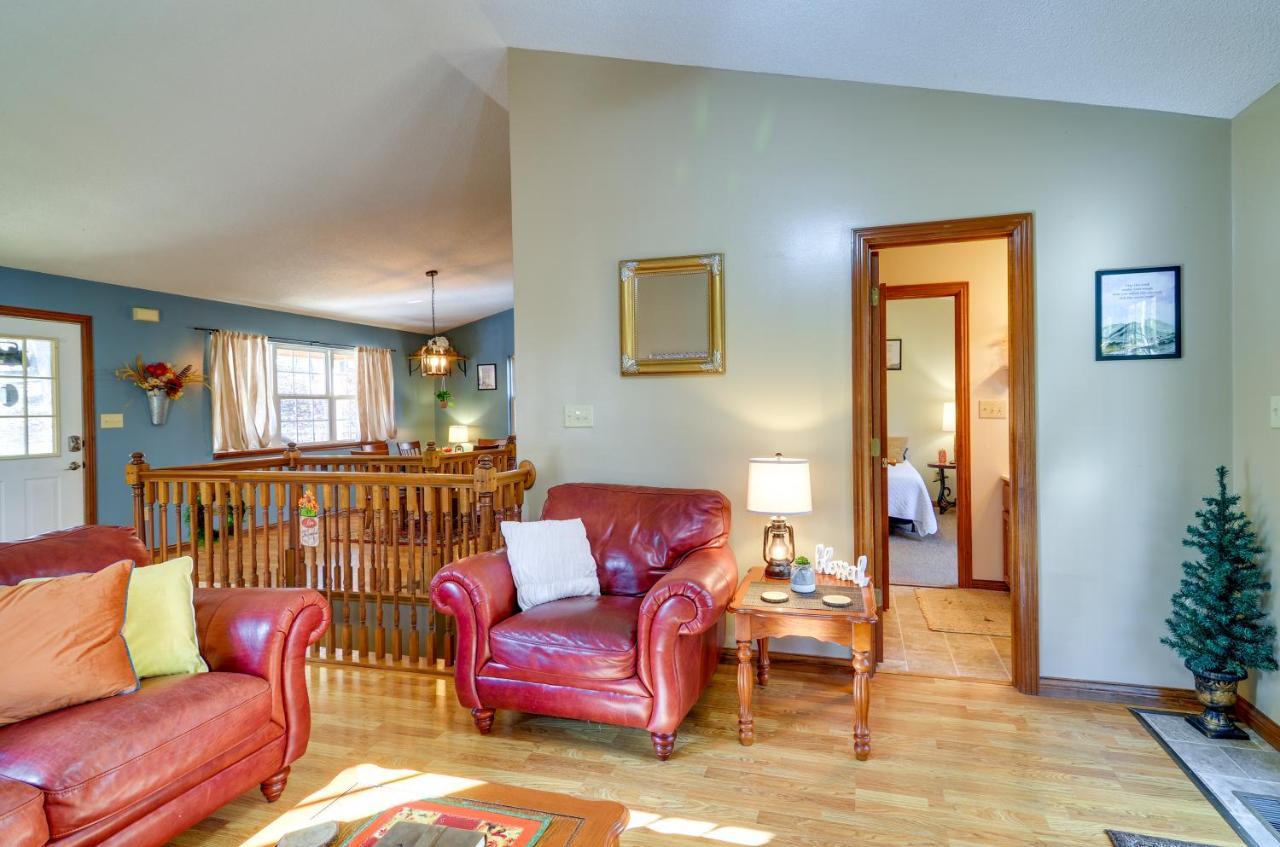 Burnside Resort Cabin With Hot Tub And Outdoor Spots! Bagian luar foto