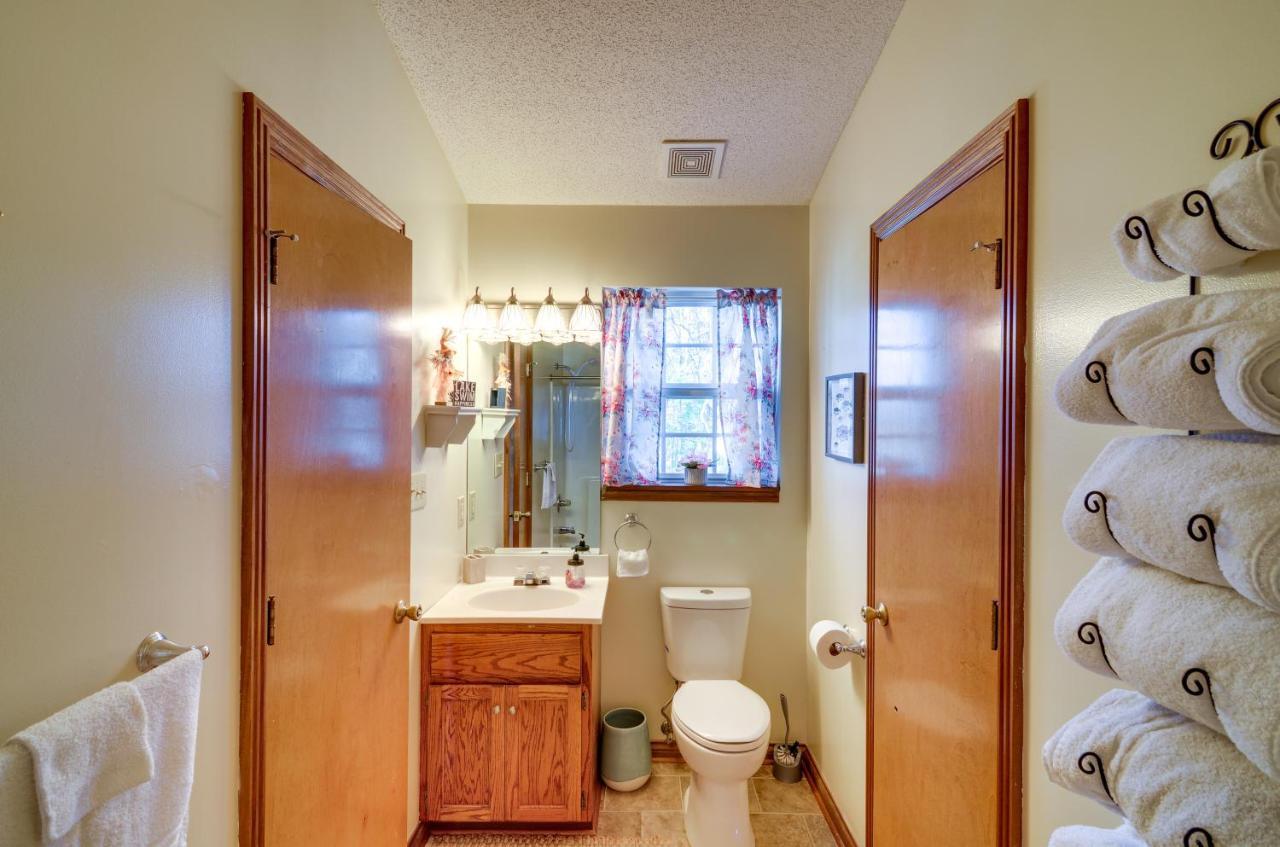 Burnside Resort Cabin With Hot Tub And Outdoor Spots! Bagian luar foto